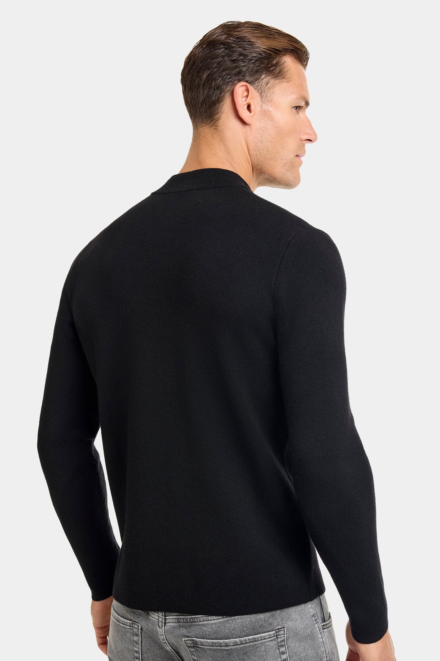 THE WILLIAM NECK SWEATER