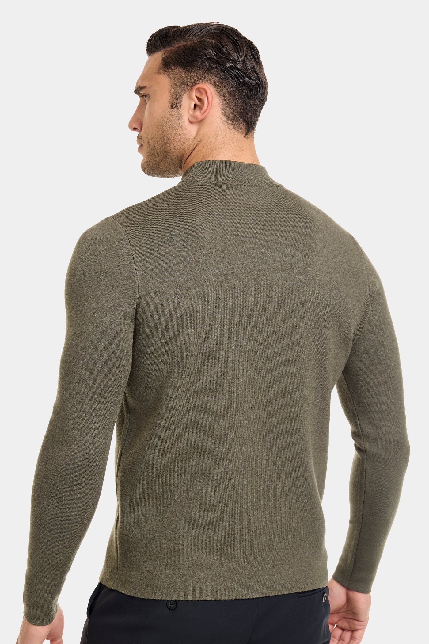 THE WILLIAM NECK SWEATER