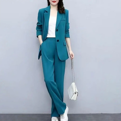 Laura | Elegant Women's Outfit