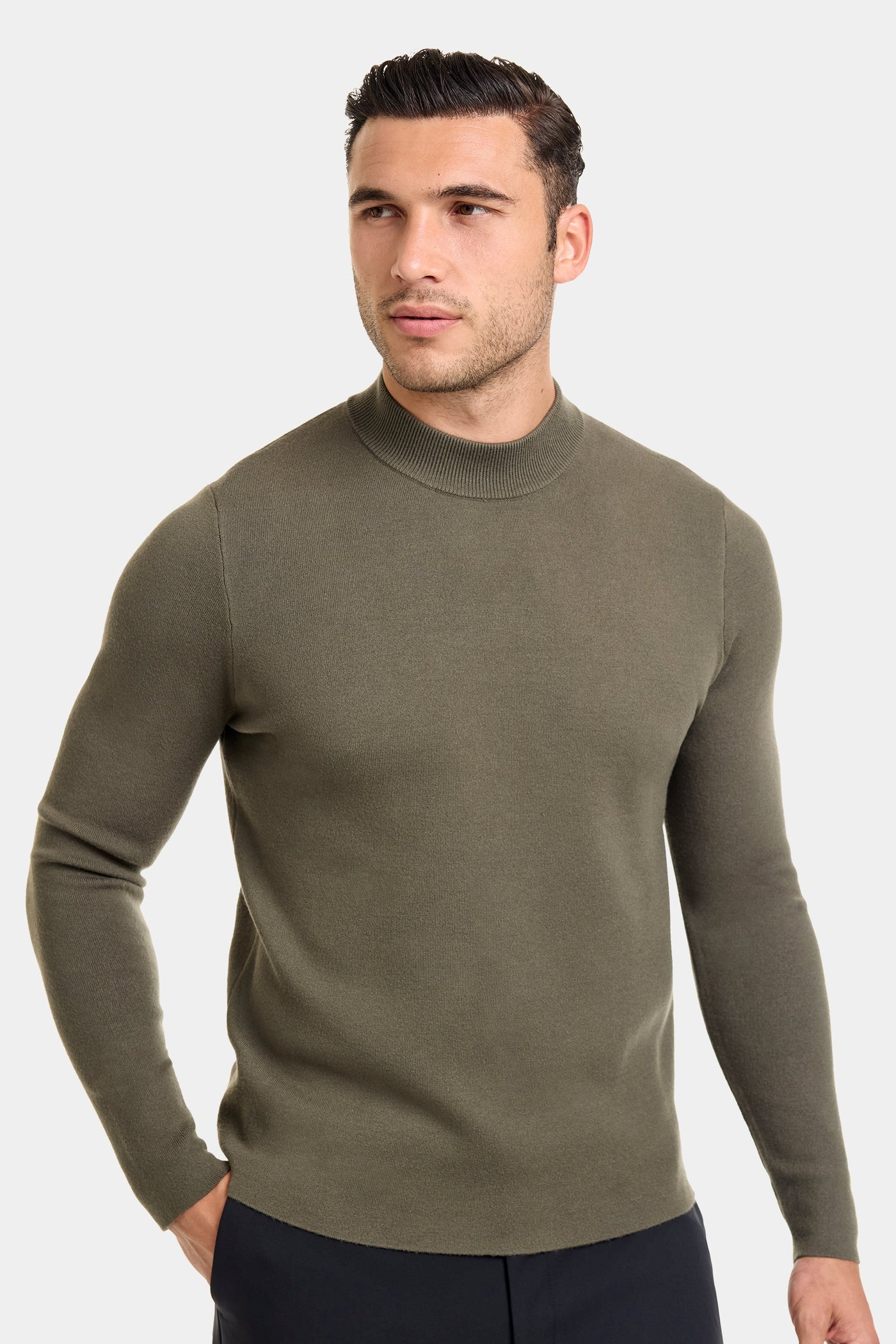 THE WILLIAM NECK SWEATER