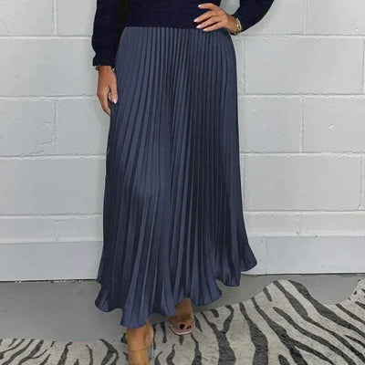 Stella | Maxi dress with sweater and pleated skirt