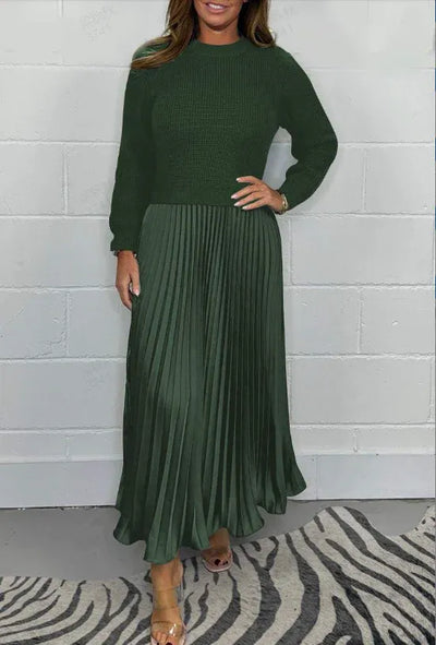 Stella | Maxi dress with sweater and pleated skirt