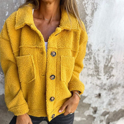 Zoe| Cozy buttoned jacket